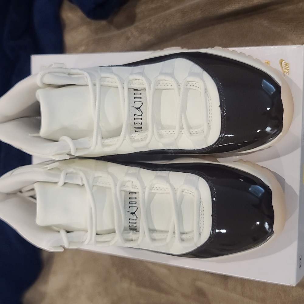 Womens Jordan Retro 11